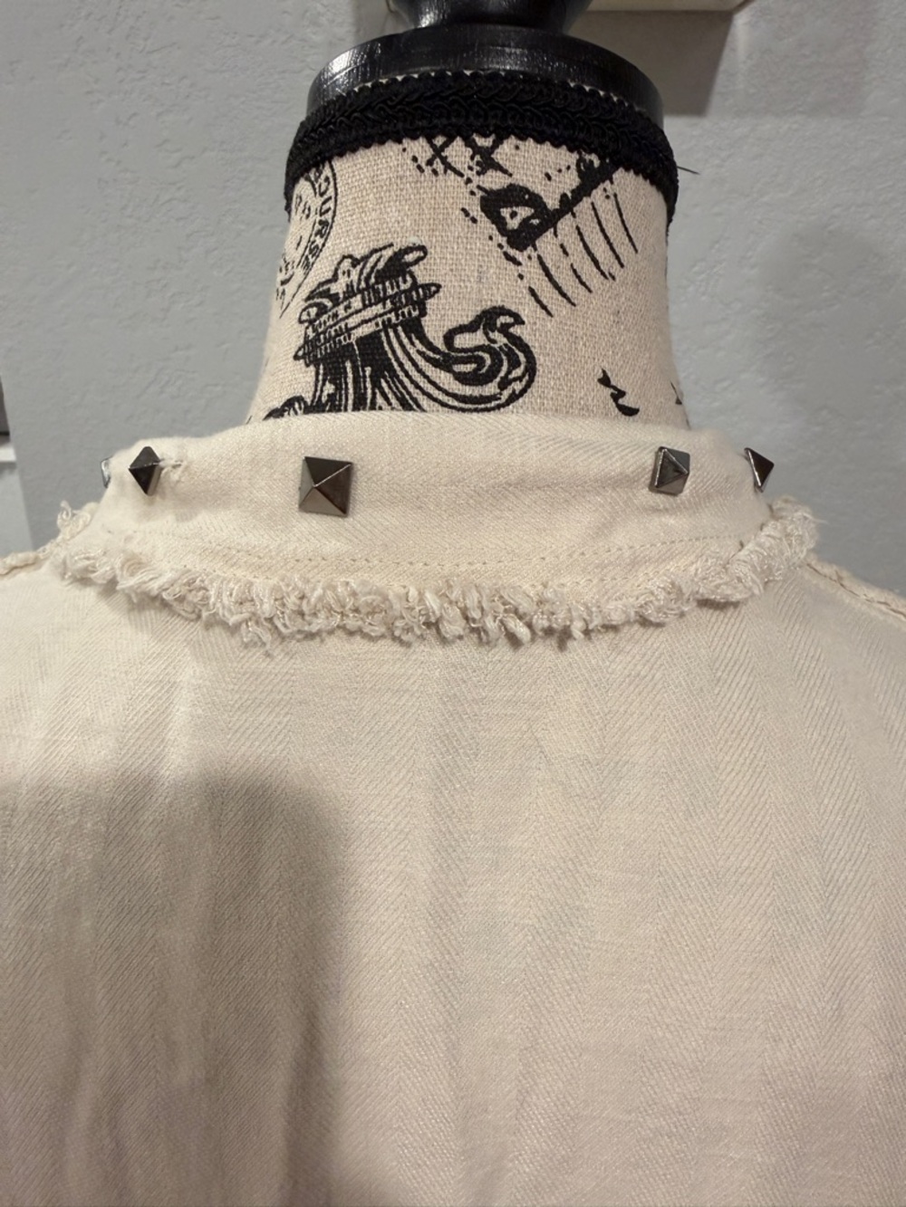 Davi & Dani Studded Button Down Shirt Large | Boho Western Raw Hem Oversized - Picture 9 of 12